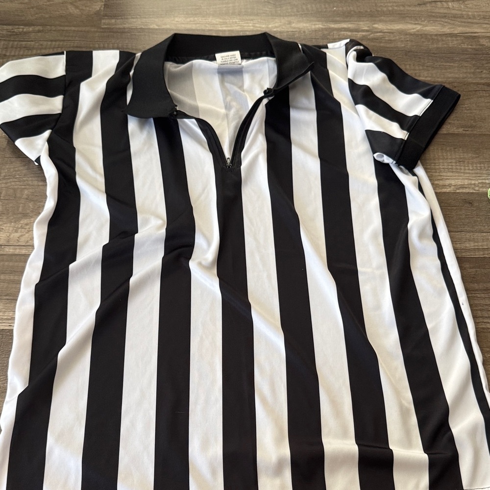 Referee costume size medium